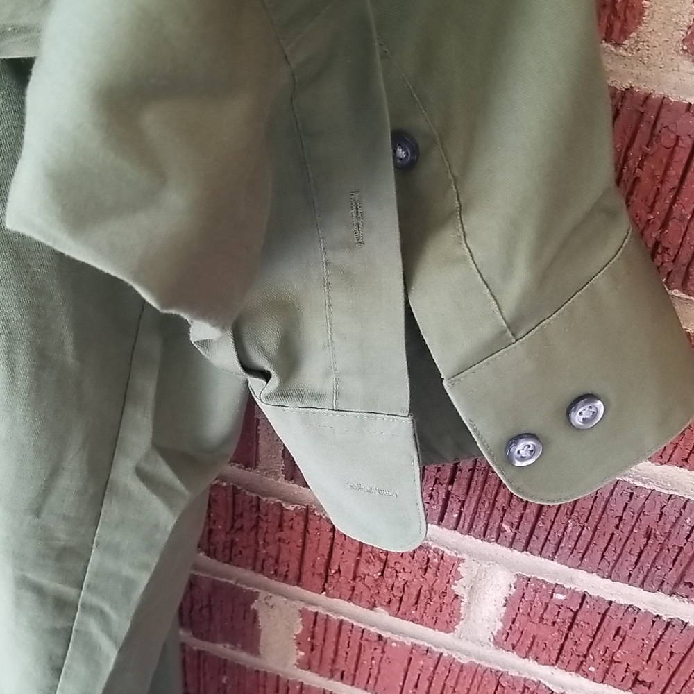 Van Heusen Lux Sage Green Long Sleeve Button Down Shirt Business Office Career - Picture 7 of 10